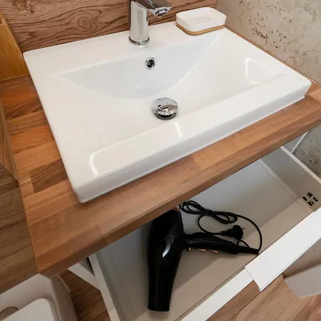 Sunny Wolczanska 53 - Parking- By Rentujemy