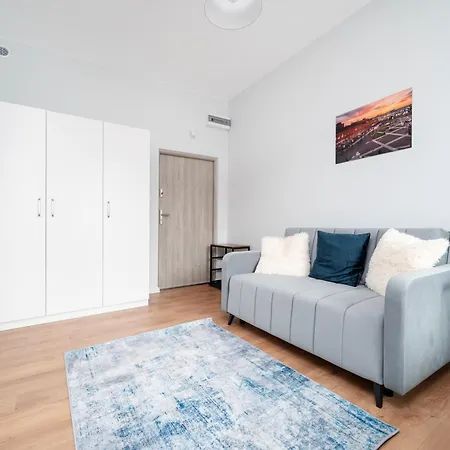 Sunny Wolczanska 53 With Parking - By Rentujemy דירה לודז'