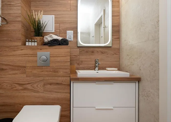 Sunny Wolczanska 53 With Parking - By Rentujemy דירה לודז'