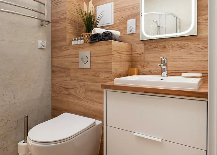 Sunny Wolczanska 53 With Parking - By Rentujemy * לודז'