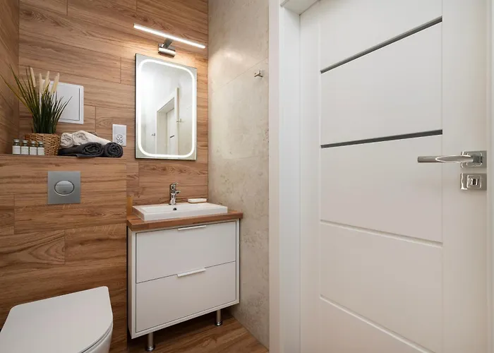 Sunny Wolczanska 53 With Parking - By Rentujemy דירה לודז'