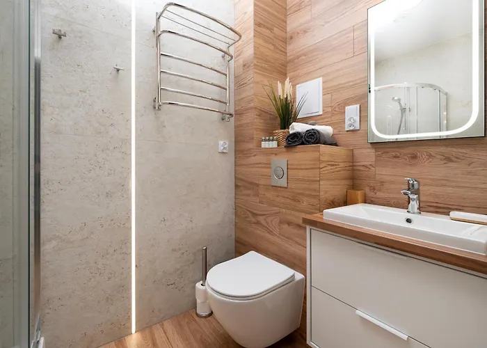 Sunny Wolczanska 53 With Parking - By Rentujemy דירה *